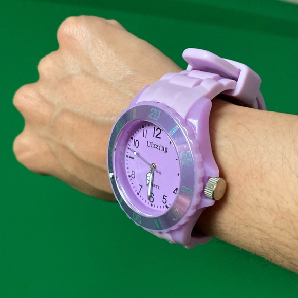 Lilac watch - Picture 1 of 13